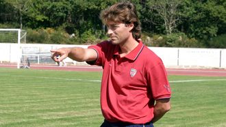 Julen Guerrero, en una imagen de archivo, como entrenador, en Ribeira.