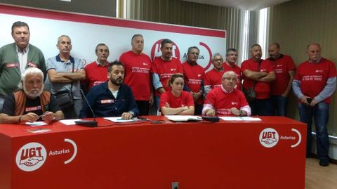 Catorce jubilados de UGT Asturias marchan a pie a Madrid defendiendo unas pensiones dignas