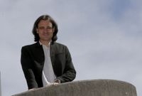 El presidente de la Asociaci�n de J�venes Empresarios, Marcos Balboa, tiene 37 a�os y est� soltero. 
