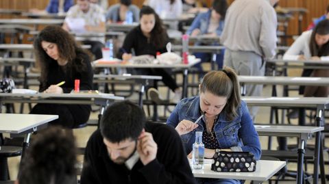 Los estudiantes universitarios deber�n sacar una nota m�nima en funci�n de la rama estudiada para conseguir una beca