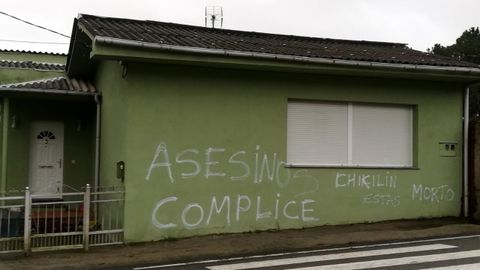 Pintadas en la casa de el Chicle: �Est�s morto�