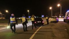 Imagen de un control nocturno de la Polic�a Local de Ferrol