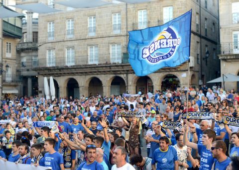 La afici�n ourensana tampoco se rinde y sigue empujando a su equipo hacia la �lite. 