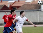 El capit�n, Maikel, volver� a ser un referente del Club Lemos en el centro del campo.