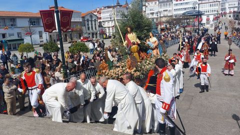 La procesi�n de la Borriquilla sali� en Betanzos de la iglesia de Santo Domingo