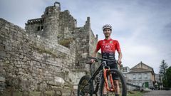 Dea�o fue futbolista, compiti� en duatl�n y actualmente practica disciplinas de bicicleta