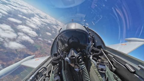 La princesa Leonor de Borb�n, durante su visita a la Base A�rea de Los Llanos en Albacete