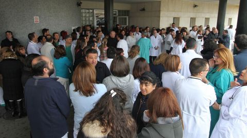 Veinte encapuchados asaltan un hospital de La L�nea para liberar a un narco detenido