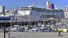 Imagen de archivo del crucero Ambition el 23 de abril del 2024 durante su escala en la ciudad