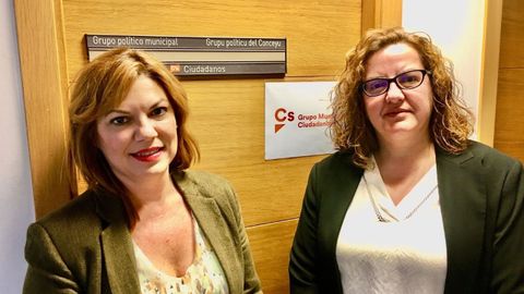 La concejala y portavoz de Ciudadanos en Siero, Patricia Mart�n Velasco, y la concejala Mar�a Luisa Madrid �Mapi�