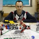 Jos� Antonio Becerra pertenece al �rea de ingenier�a. 