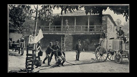 Uno de los carros aljibes que suministraron agua al campamento