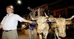 El Foli�n de Carros rozar� este a�o su r�cord hist�rico, con la participaci�n de diecis�is plataformas que desfilar�n ma�ana por las calles de Chantada.