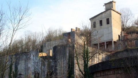 Ruinas del lavadero de minera de fluorita en La Collada, Asturias