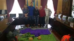 Los sindicalistas encerrados en el ayuntamiento de Langreo