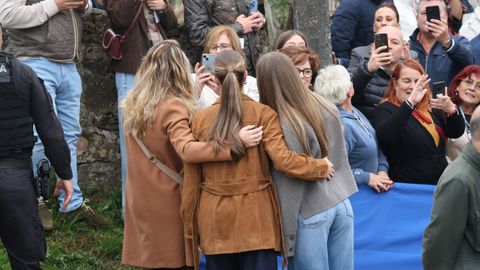 Los Reyes, la princesa Leonor y la Infanta Sof�a durante el acto de entrega del premio al ?Pueblo Ejemplar de Asturias 2025, a 25 de octubre de 2025, en Valdesoto, Sieto, Asturias (Espa�a). El Premio al Pueblo Ejemplar de Asturias 2025 ha sido concedido a la parroquia de Valdesoto, que pertenece al concejo asturiano de Siero
