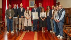 Sandoval, con el alcalde y miembros de la corporaci�n municipal