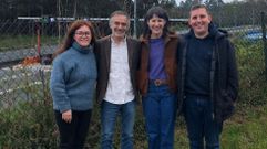 Integrantes del BNG de Vimianzo, con Ana Pont�n en Carballo, el d�a de la presentaci�n de la campa�a por la gratuidad de la AG-55