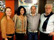 Luc�a, con el presidente, la esposa de este y el representante.