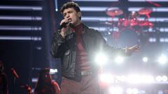 Tinho, en imagen durante la gala 11 de Operacin Triunfo 2025, disfrutaba mucho de nio jugando en la playa en Viveiro, segn destaca su pareja, Ainhoa