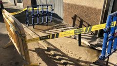 Aver�a de la red de suministro de agua en la calle Carlos Otero D�az de Chantada