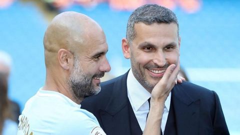 Pep Guardiola junto al presidente del Manchester City 