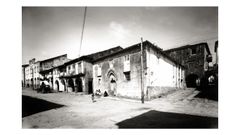 Hospital de Adentro, co escudo de Rodrigo de Luna na fachada