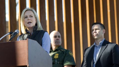 Nielsen no es suficientemente dura con la inmigración, según el presidente