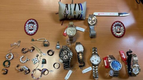 Productos recuperados tras el robo en una joyer�a de Gij�n