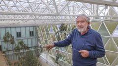Casián García, director xerente de Bandalux Celtic Estores, na nova sede corporativa do grupo en Santiago