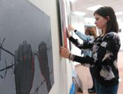 Los alumnos se afanaron ayer en la instalaci�n