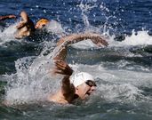 Fueron 135 los nadadores que lograron acabar los dos trazados de la traves�a vilaxoanesa. 