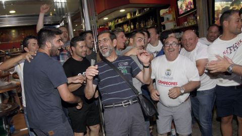 CLUB DE F�TBOL NOIA CELEBRA EL ASCENSO A TERCERA DIVISI�N 