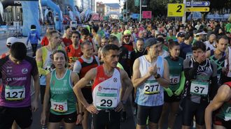 Los corredores, a punto de iniciar la prueba en el a�o 2023