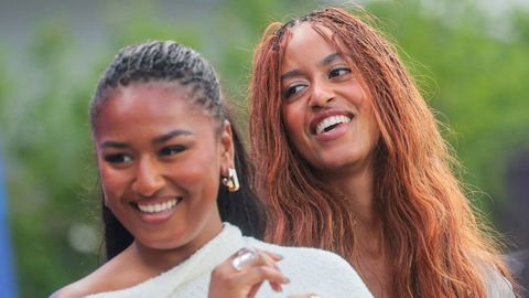 Sasha y Malia Obama