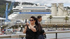 En la fotograf�a, un crucero de la naviera Aida atracado en Ferrol