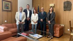 Integrantes de la C�mara Oficial da Mineir�a de Galicia: Jos� �ngel Lorenzo, Marco R�os, Arantxa Prado, Eladio Santos (subdelegado) y Mar�a Fern�ndez.