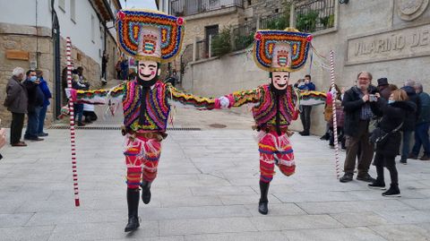 El folin de Chaguazoso en el desfile de Vilario de Conso