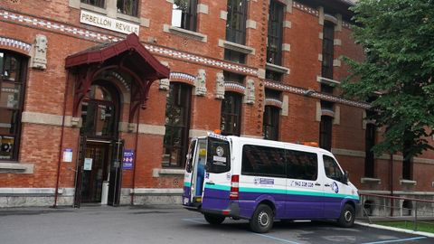Fachada del Hospital del Basurto, en Bilbao, donde se registr� un rebrote de coronavirus