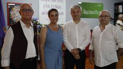 Javier Pereira Loureiro y Marisol Delgado Rodriguez recibieron sus premios de manos de Manuel Hermino Iglesias y Jos� Manuel Alvarez