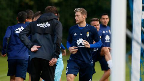 Carlos Hernandez Real Oviedo Requexon Horizontal.Carlos Hernandez, durante el entrenamiento