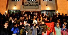 Familiares de polic�as marroqu�es muertos en los disturbios del 2010 celebran el veredicto.