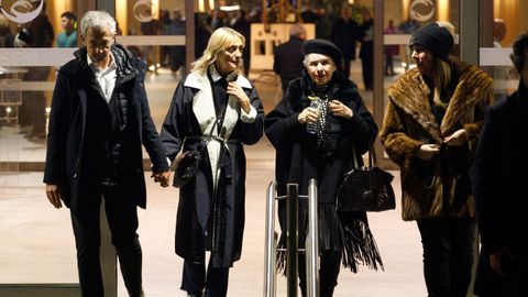 Lola Herrera junto a su hija Natalia Dicenta