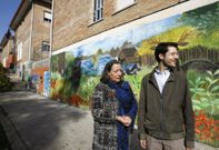 Carmina Aguado y Tom�s Costal, docentes del IES A Xunqueira I impulsan el proyecto. 