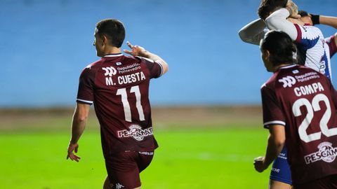 Miguel Cuesta, en su �ltimo partido con el Pontevedra en Pasar�n