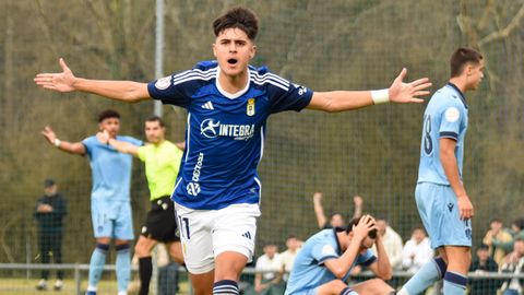 Pelayo Garca celebra el 1-0 al Levante