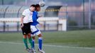 Etienne Eto'o, de azul, en un partido con el Oviedo