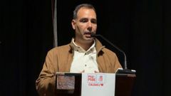 Jacobo P�rez, alcalde de Caldas, en la asamblea extraordinaria de la agrupaci�n socialista de Caldas
