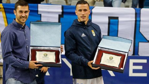 Lucas Ahijado y Christian con los premios entregados por Symmachiarii