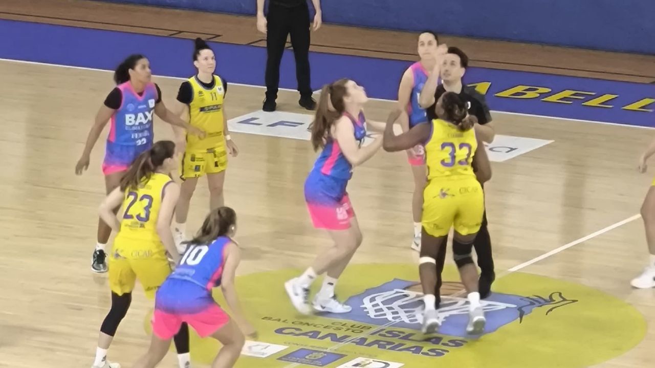 El Baxi Ferrol no tira la toalla de la séptima plaza, pero cae en Canarias (80-60) y se medirá al líder en el «play off»